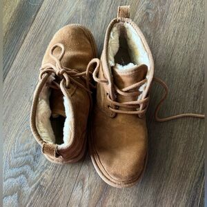 Women’s UGG Neumel boots